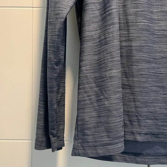 Men’s Nike Gray Quarter-Zip - Picture 3 of 4